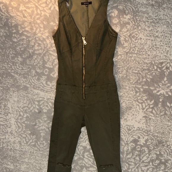 Sexy GUESS Women's Cara Zip-Front Denim Jumpsuit - Army Olive - - Picture 1 of 7